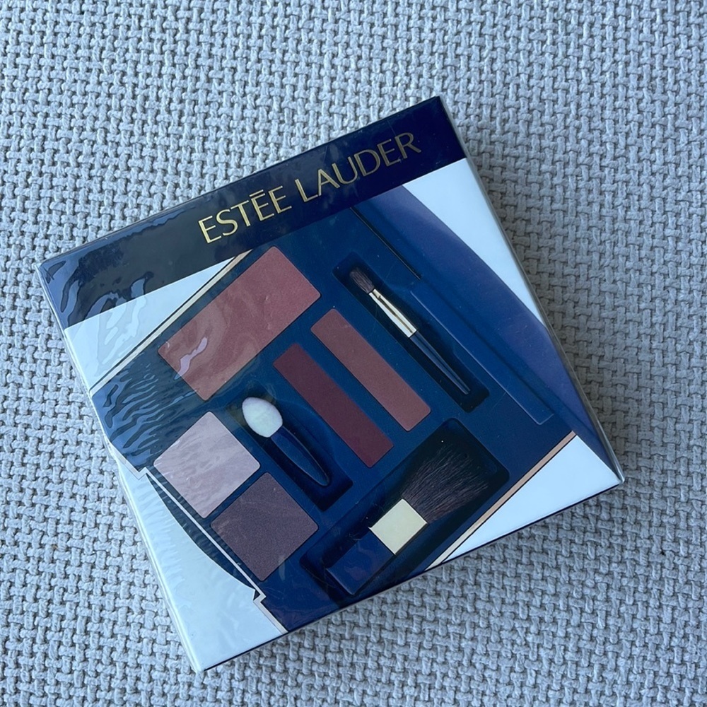 Estee Lauder Vintage Blushing Natural Blush Eyeshadow Palette Travel Compact NEW